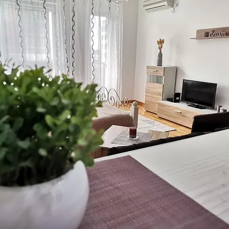 Vikont With Parking 5 Eur Per Day *